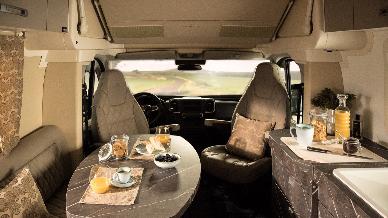 540 small luxury camper- 33 copy - camper