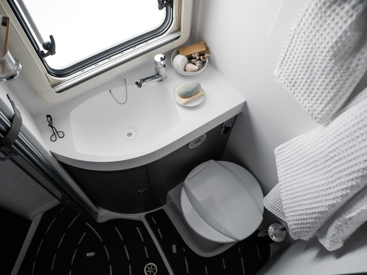 - oasi 690 - luxury camper bathroom 241 - camper oasi 690 - luxury camper bathroom 241 - camper