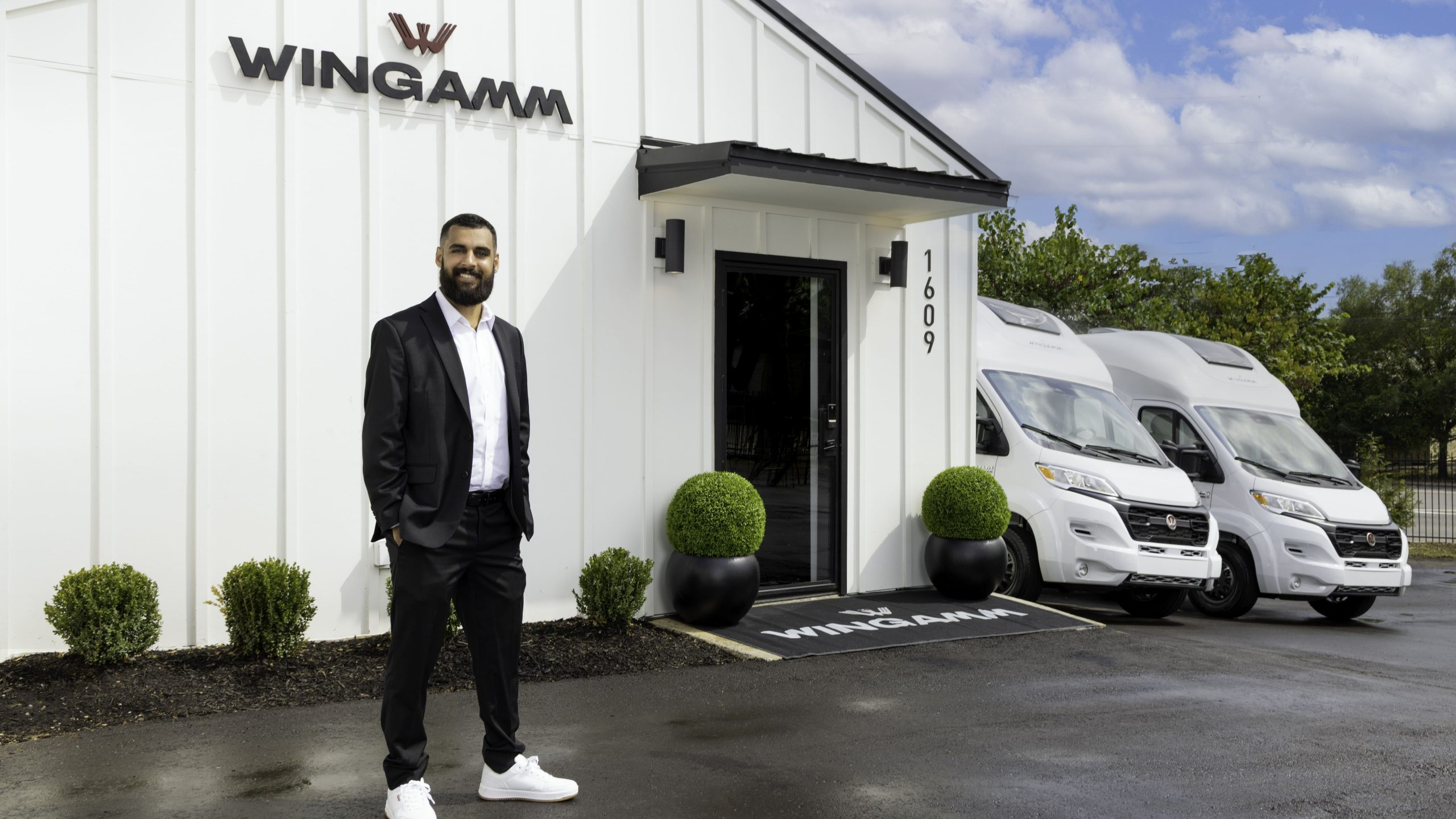 - 01-Wingamm USA -152 - camper 01-Wingamm USA -152 - camper