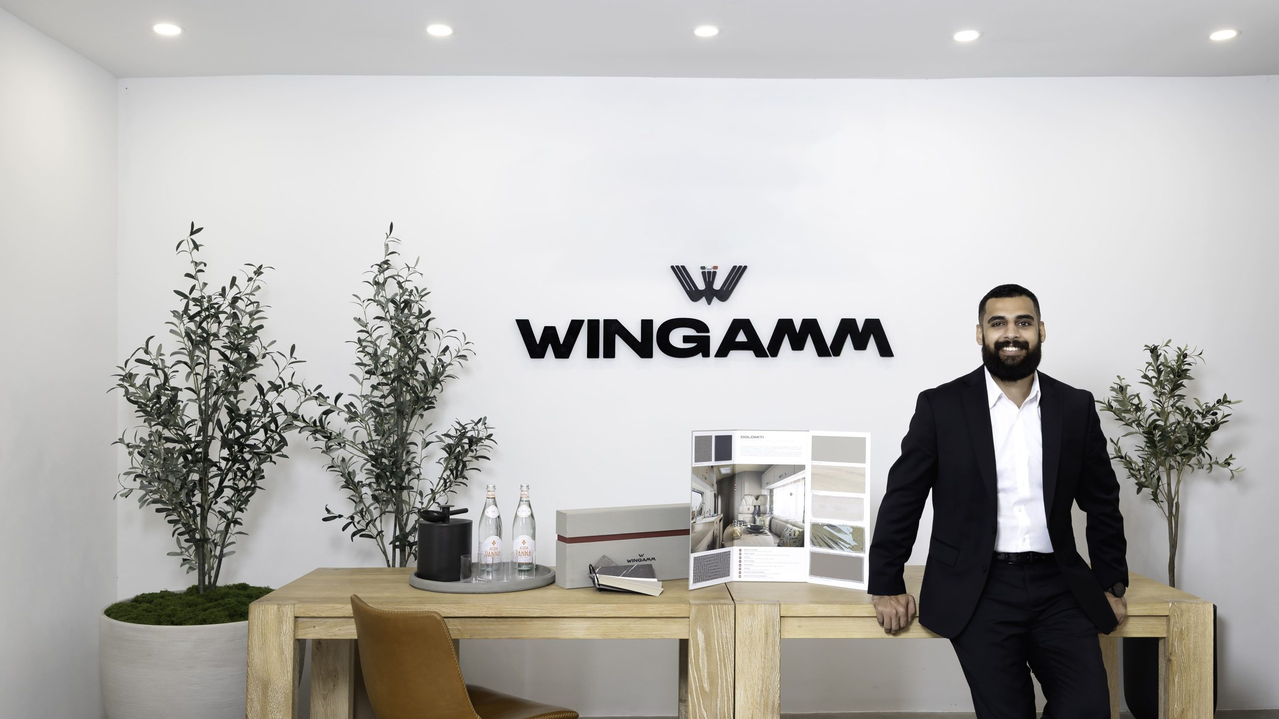 - 12-Wingamm USA -114 - camper 12-Wingamm USA -114 - camper