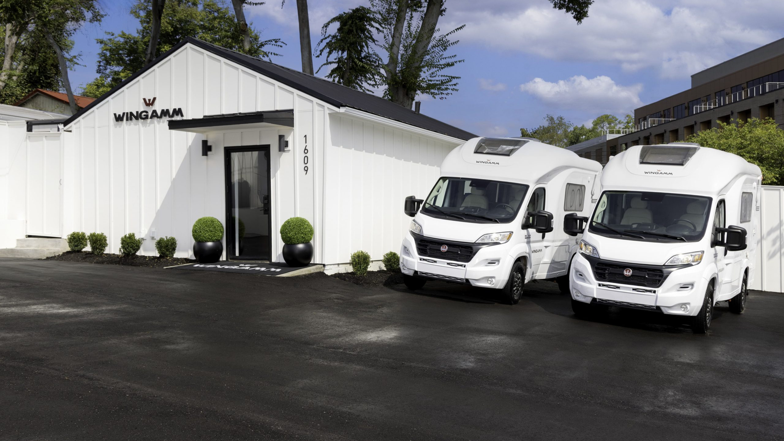 - 27-Wingamm USA -155 - camper 27-Wingamm USA -155 - camper